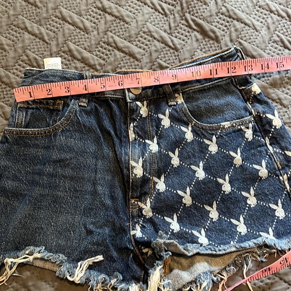 Pacsun : PB Bunny High Rise Denim Shorts - 26 - Picture 6 of 7